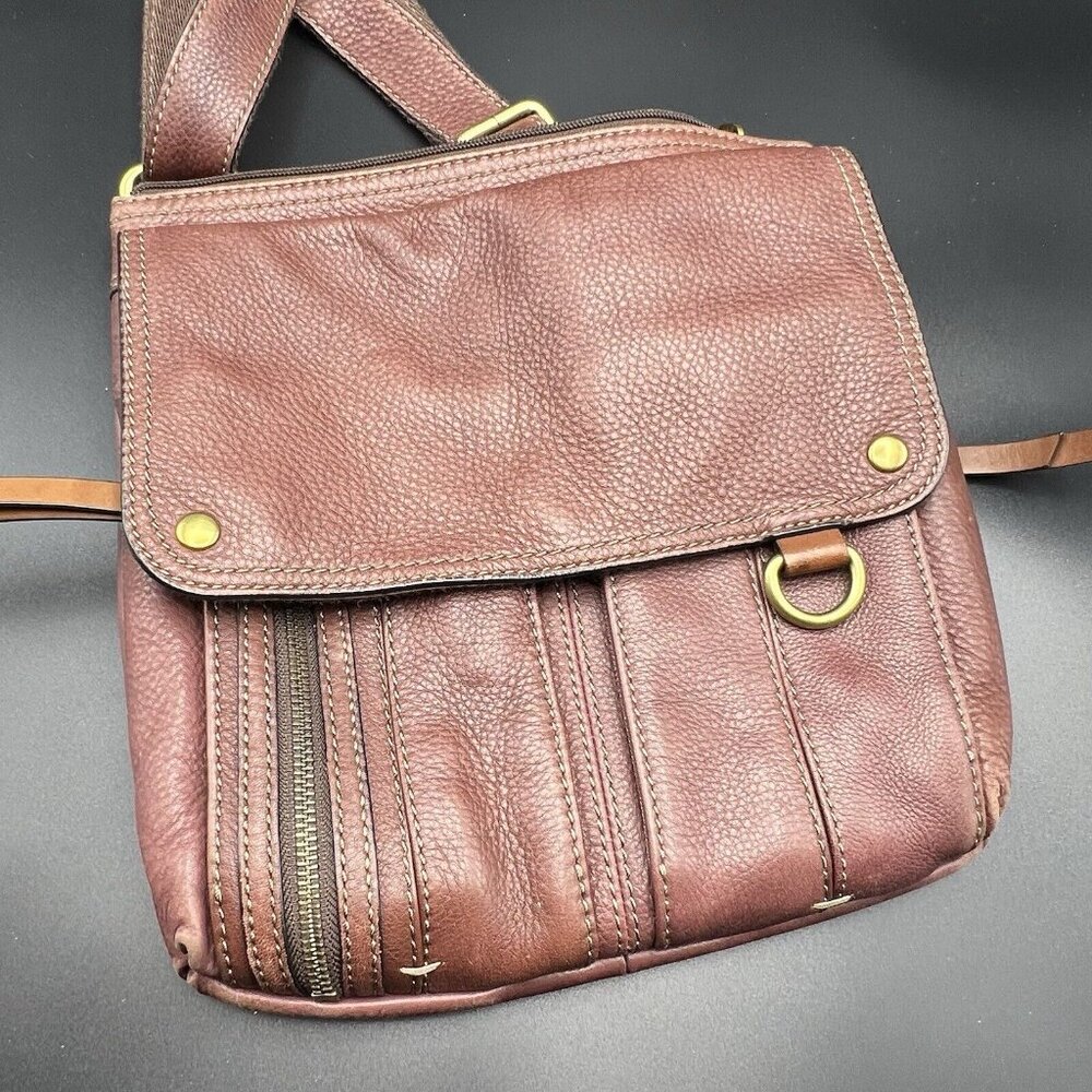 VTG Women’s FOSSIL Brown Leather Logo Messenger Cross Body Bag Purse 11"x11"